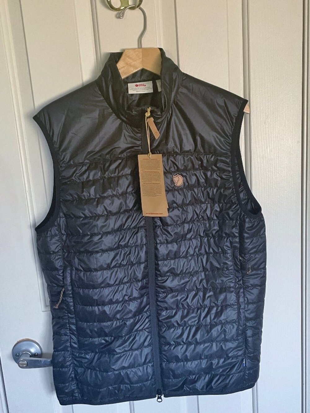 NEW Fjallraven Mens Abisko Padded Vest M Black NWT F83775